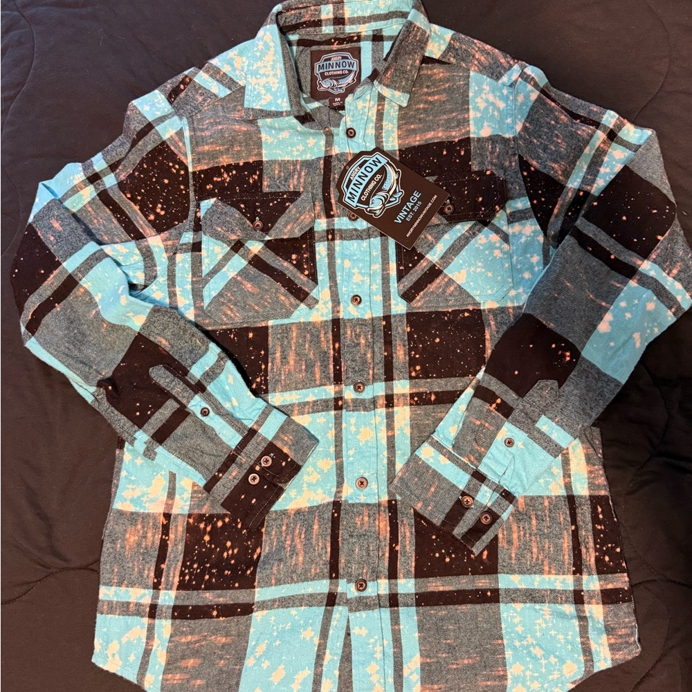 Angry Minnow Clothing Co Shirt Mens Medium Blue Plaid Flannel
Button Down NWT!